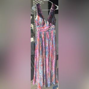 • Designer: Aidan by Aidan Mattox • Size: US 4 • Color: Blue Multicolor